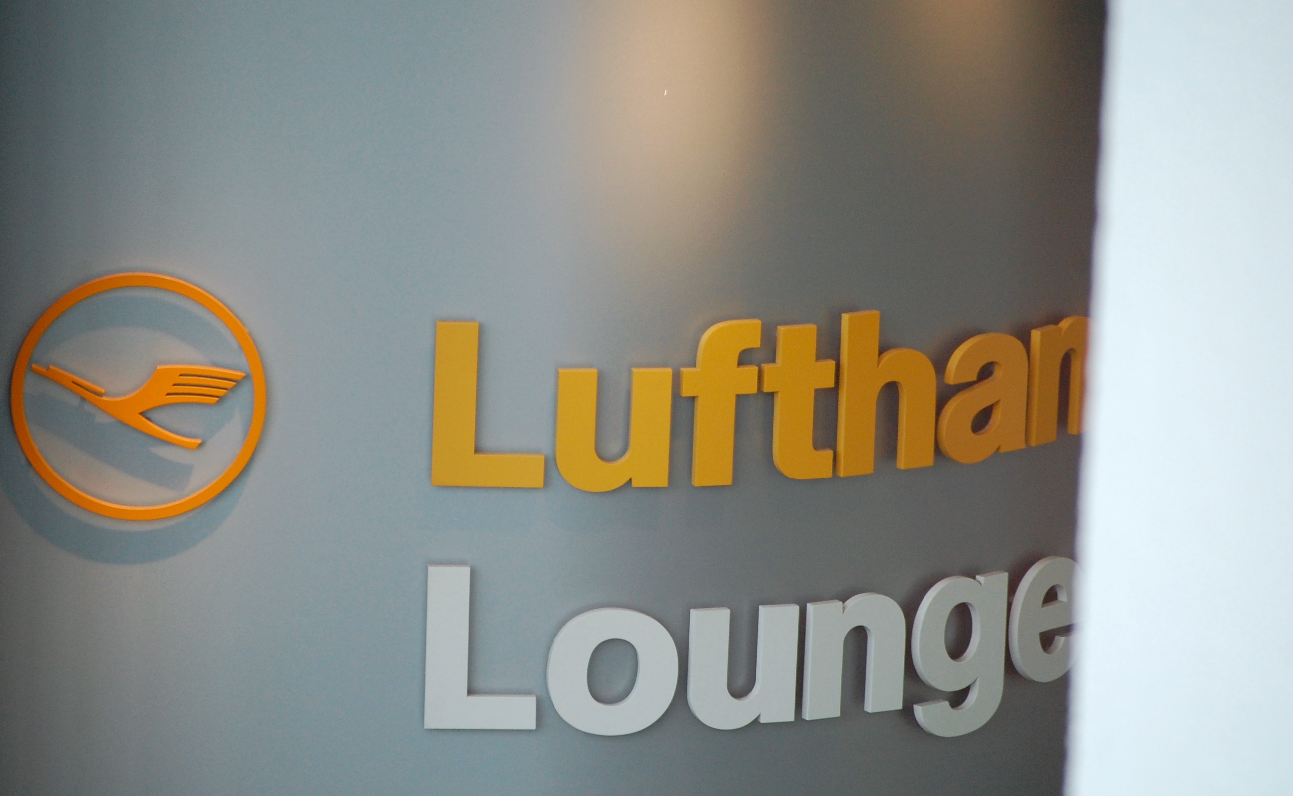		Statusverlängerung bei Lufthansa Miles and More
	