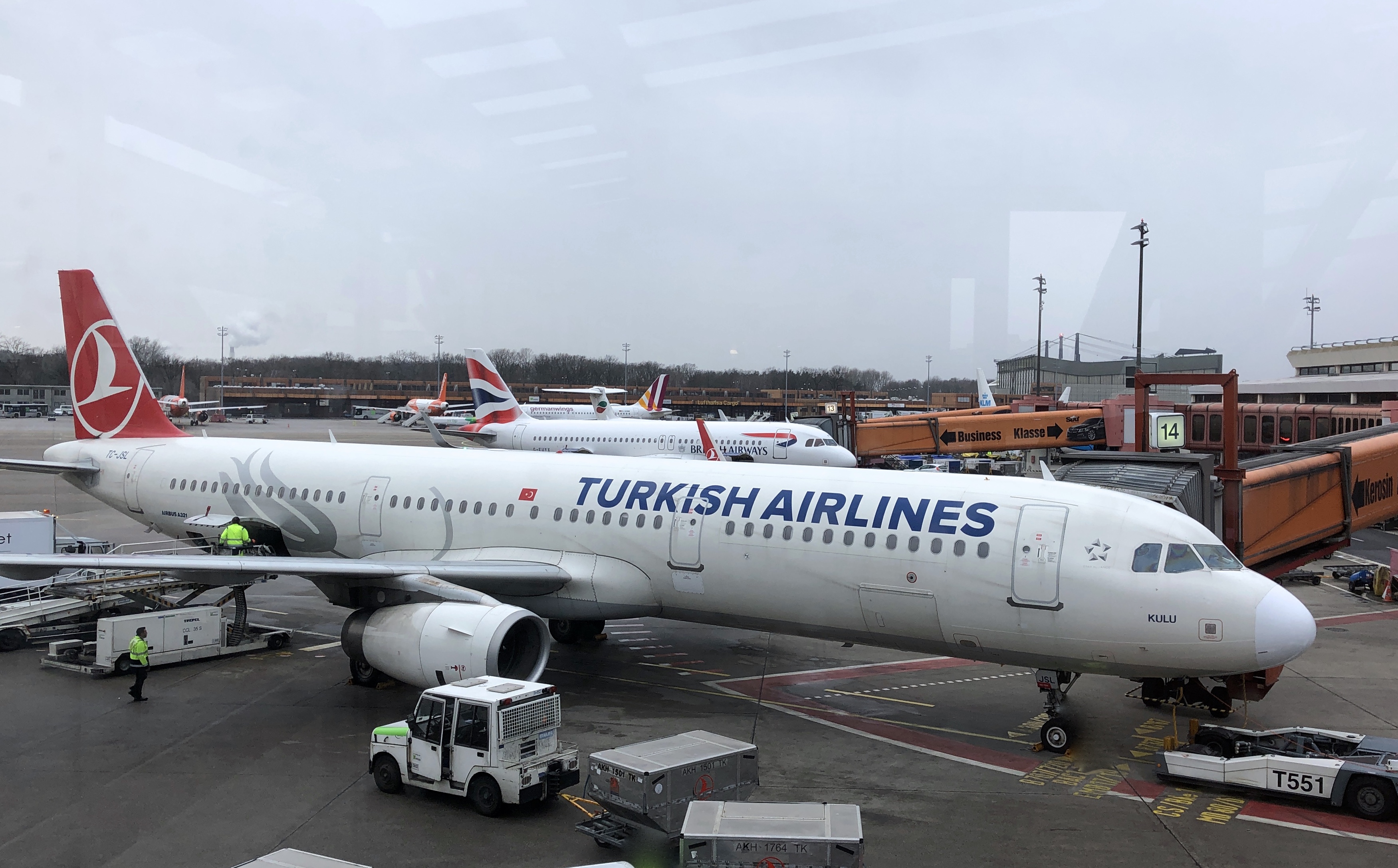 		Turkish Airlines Business Class nach Dubai ab 890€
	